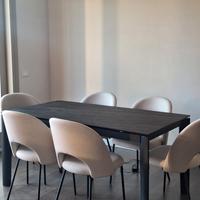 tavolo e sedie da pranzo