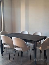 tavolo e sedie da pranzo