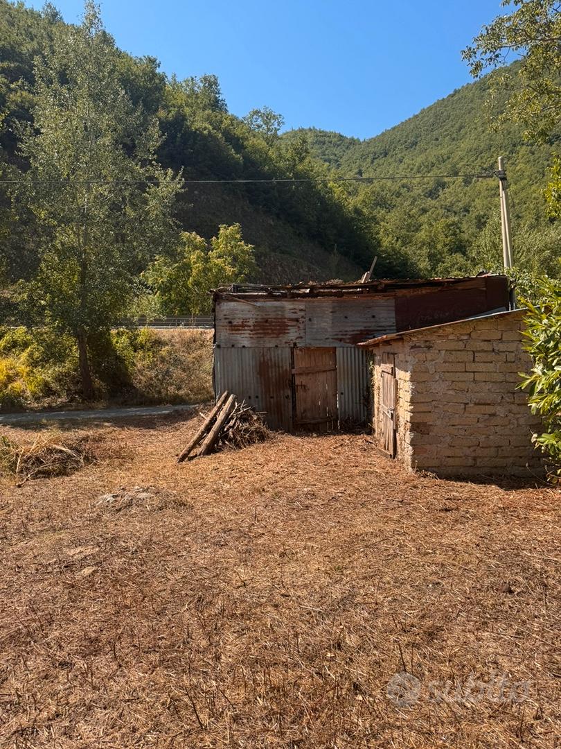 Rimessa agricola + Terreno - Vista 2