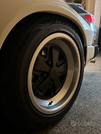 Treno gomme pneumatici Porsche 911