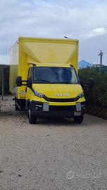 Cassa con sponda idraulica