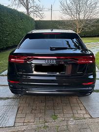 AUDI Q8  45  tdi mhev 170KW S-LINE 2023