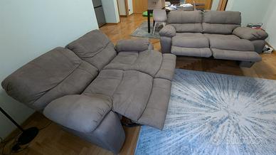 2 Divani due posti recliner elettrici + pouf