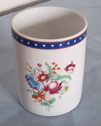 Tazza in porcellana Richard Ginori