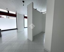 NEGOZIO A RUBANO