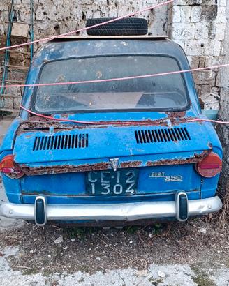 Auto d'epoca FIat 850