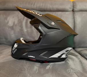 Casco Cross Twist 3 - AIROH

(Taglia s)
