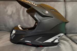 Casco Cross Twist 3 - AIROH

(Taglia s)