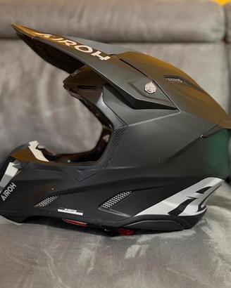 Casco Cross Twist 3 - AIROH

(Taglia s)