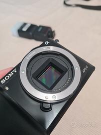 Fotocamera Sony a6000 + 16-50 + sigma 30 mm 1.4