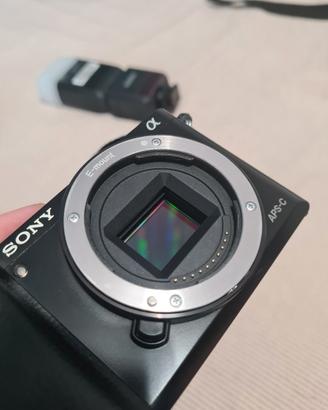 Fotocamera Sony a6000 + 16-50 + sigma 30 mm 1.4