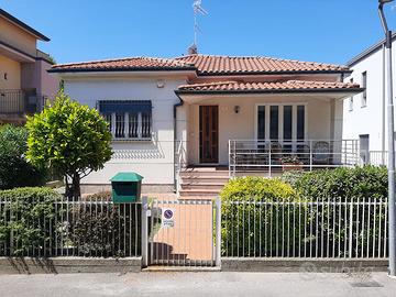 Appartamento con Clima, Giardino, Terrazzo, P.Auto