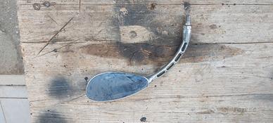 Specchietto cromato per moto lato destro