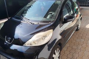 Peugeot 1.0 65 CV 5 porte cambio automatico 