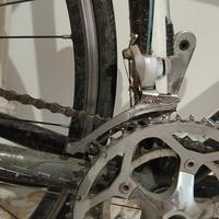 bicicletta con forcella a kevlar