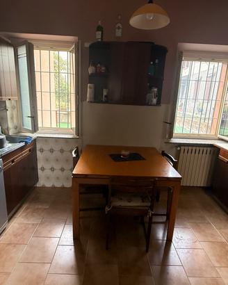 Cucina tavolo e sedie
