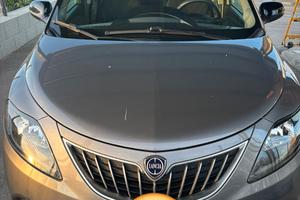 Lancia ypsilon ecochic