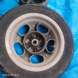 Ruota posteriore vespa et4 