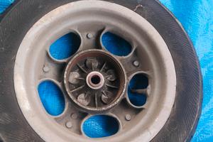 Ruota posteriore vespa et4 