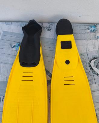 Pinne classiche Mares taglia 39-40 Usate
