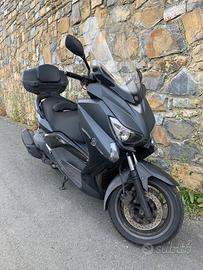 Yamaha X-Max 400