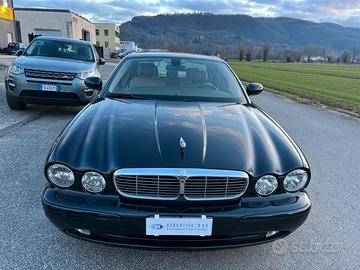 Jaguar XJ 2.7 D V6 cat Executive