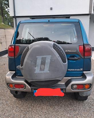 terrano 2 del 2001