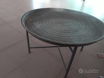 Tavolino rotondo in metallo stile marocchino
