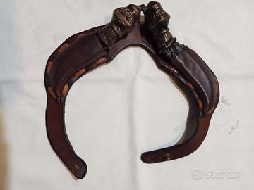 COLLARE CELTICO IN PELLE CON FODERI E PUGNALIFINTI