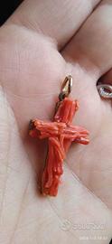 bracciale corallo rosso e ciondolo