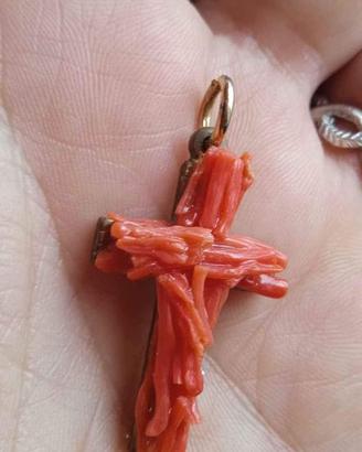 bracciale corallo rosso e ciondolo