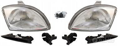 SET 2 FARO FANALE PROIETTORE ANTERIORE DX e SX PER
