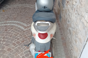 Tolgo liberty piaggio 150 per poco utilizzo