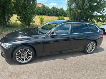 BMW 320 d xDrive Touring Luxury