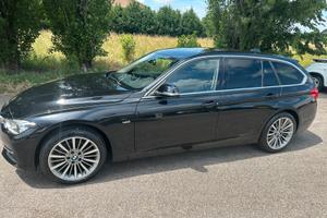 BMW 320 d xDrive Touring Luxury