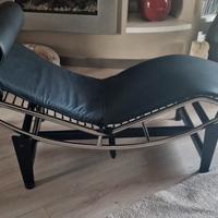 Chaise Long pelle nera e acciaio