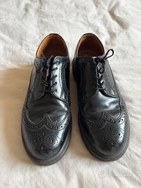Dr. Martens stringate nere