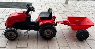 trattore a pedali per bambini con rimorchio smoby