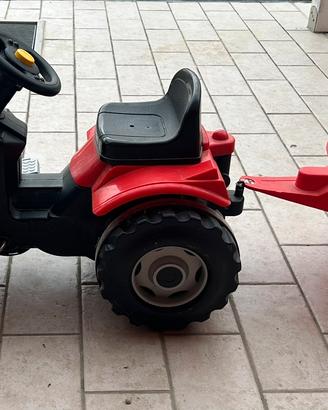 trattore a pedali per bambini con rimorchio smoby