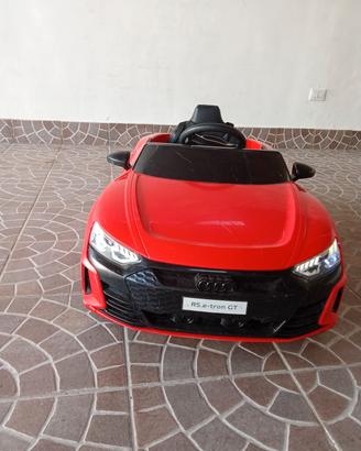 macchinina elettrica audi