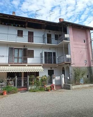 Casa indipendente di 322 m² con più di 5 locali e 