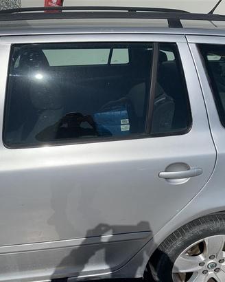PORTIERA POSTERIORE SINISTRA SKODA Octavia S. Wago