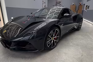 Lotus Emira Turbo DCT