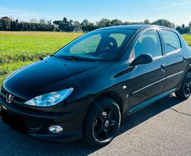 206 1.4 HDI Peugeot total black neopatentati