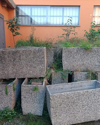 Vasi in cemento 