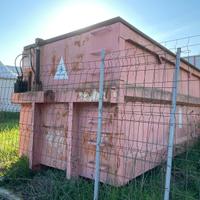 Container scarrabile