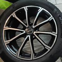 Cerchi da 18 con gomme come nuove