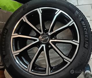 Cerchi da 18 con gomme come nuove