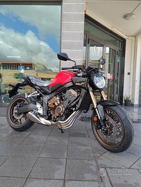 CB650 E-Clutch (frizione a controllo elettronico)