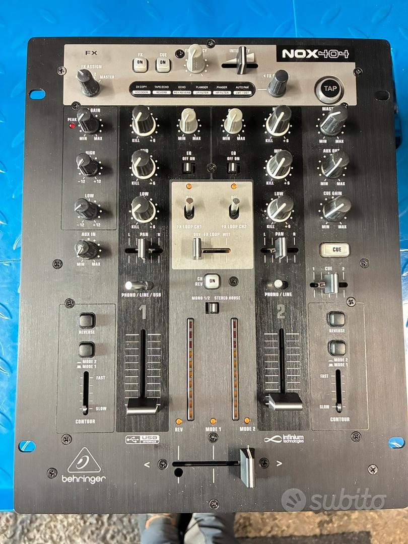 behringer NOX 404 ミキサー